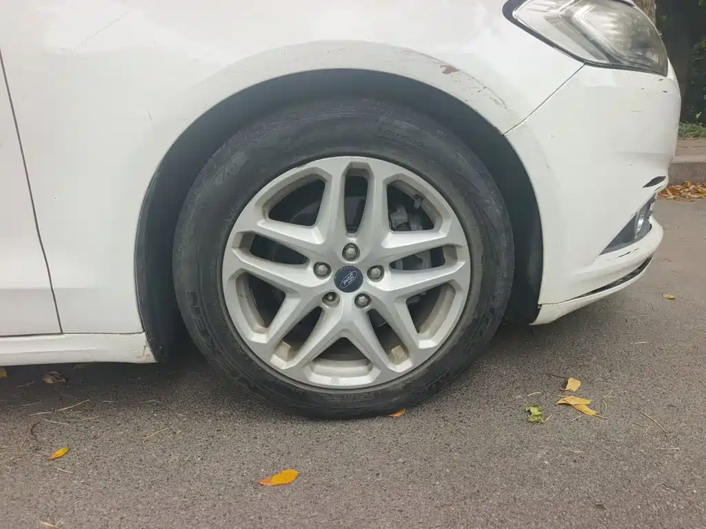 Ford Mondeo — миниатюра 24