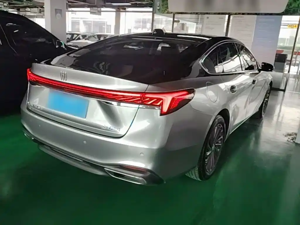 Buick LaCrosse — миниатюра 7