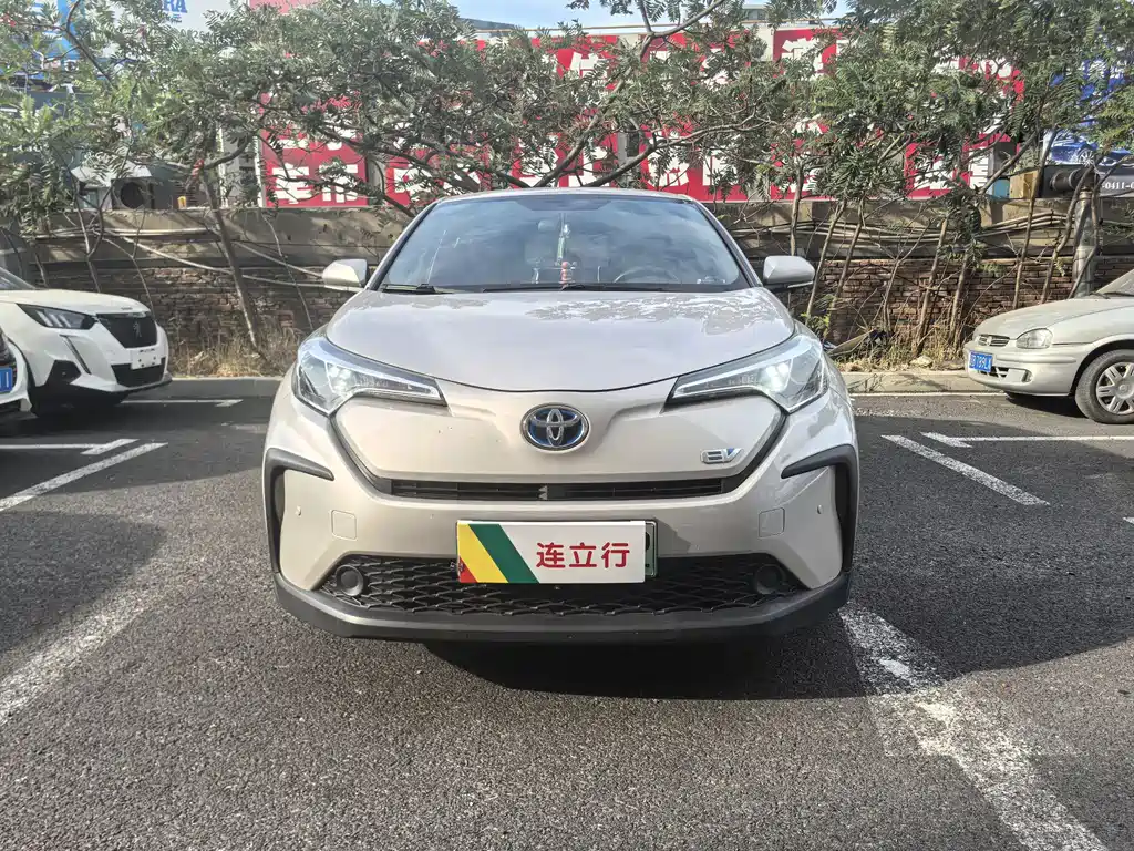 Toyota C-HR EV — миниатюра 3