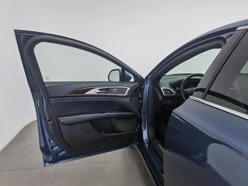 Lincoln MKZ 2019 2.0T Premium VI
