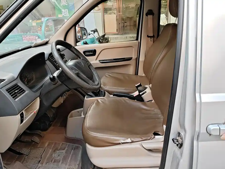 Wuling Rongguang — миниатюра 9