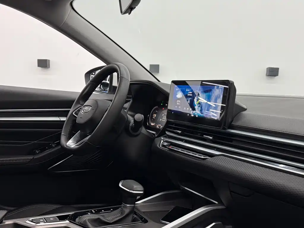 Geely Emgrand — миниатюра 11
