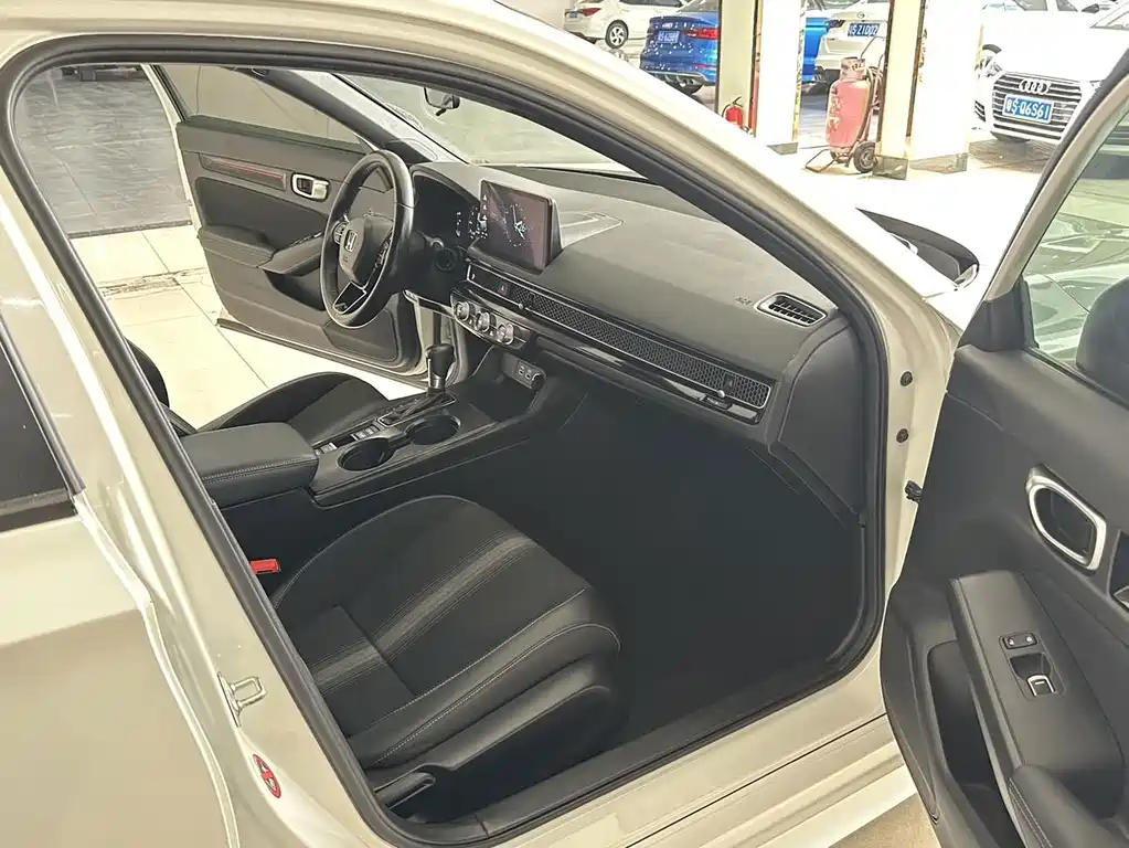 Honda Civic — миниатюра 9