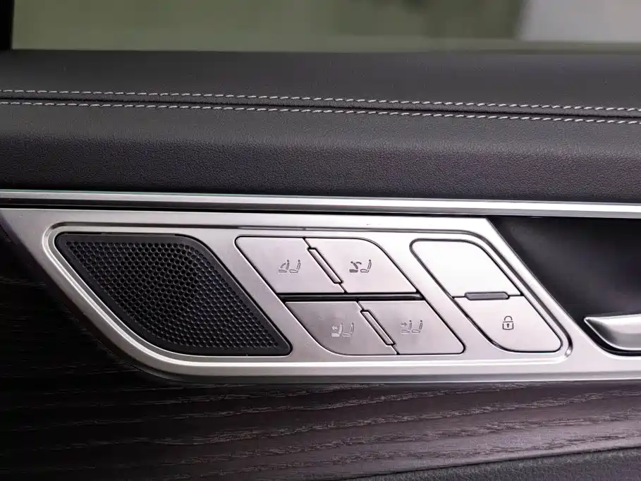 Audi A6L — миниатюра 18