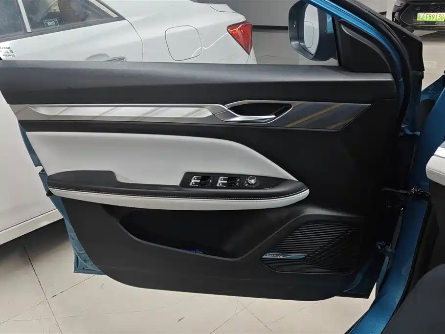Geely Emgrand L L 2022 1.4T CVT Flagship