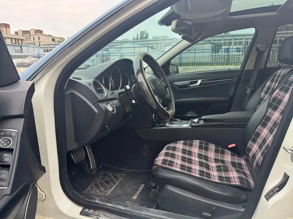 Mercedes-Benz C-Class — миниатюра 8