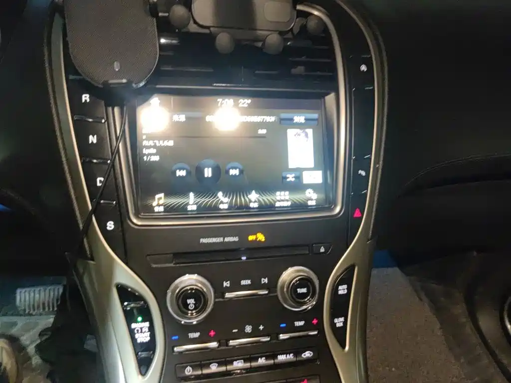 Lincoln MKX — миниатюра 9