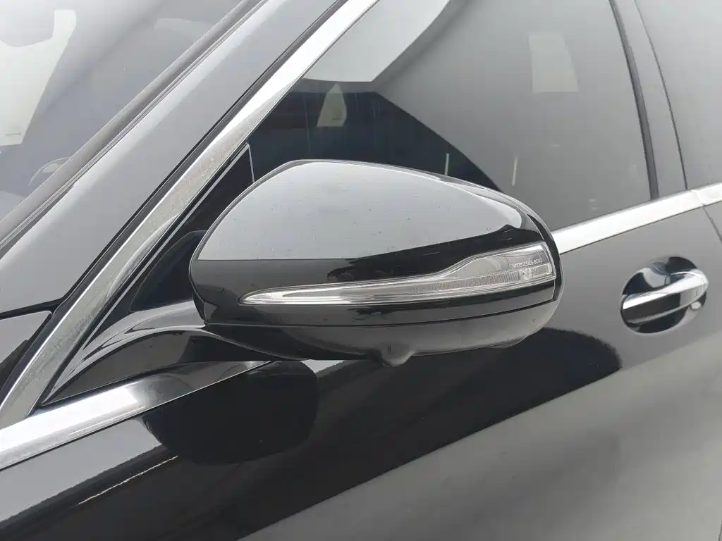 Mercedes-Benz S-Class — миниатюра 13