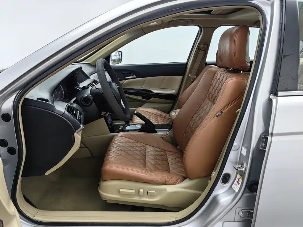 Honda Accord — миниатюра 10