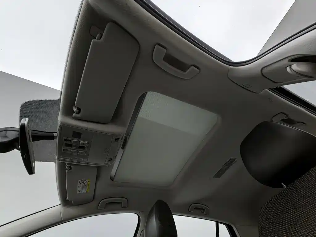 Volkswagen Golf — миниатюра 14