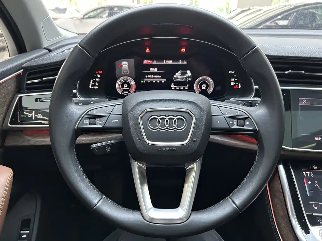 Audi Q7 — миниатюра 23