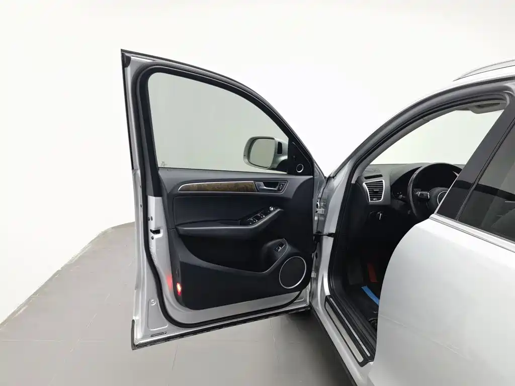 Audi Q5 — миниатюра 8