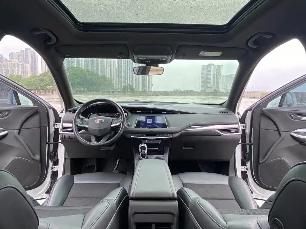 Cadillac XT4 — миниатюра 7