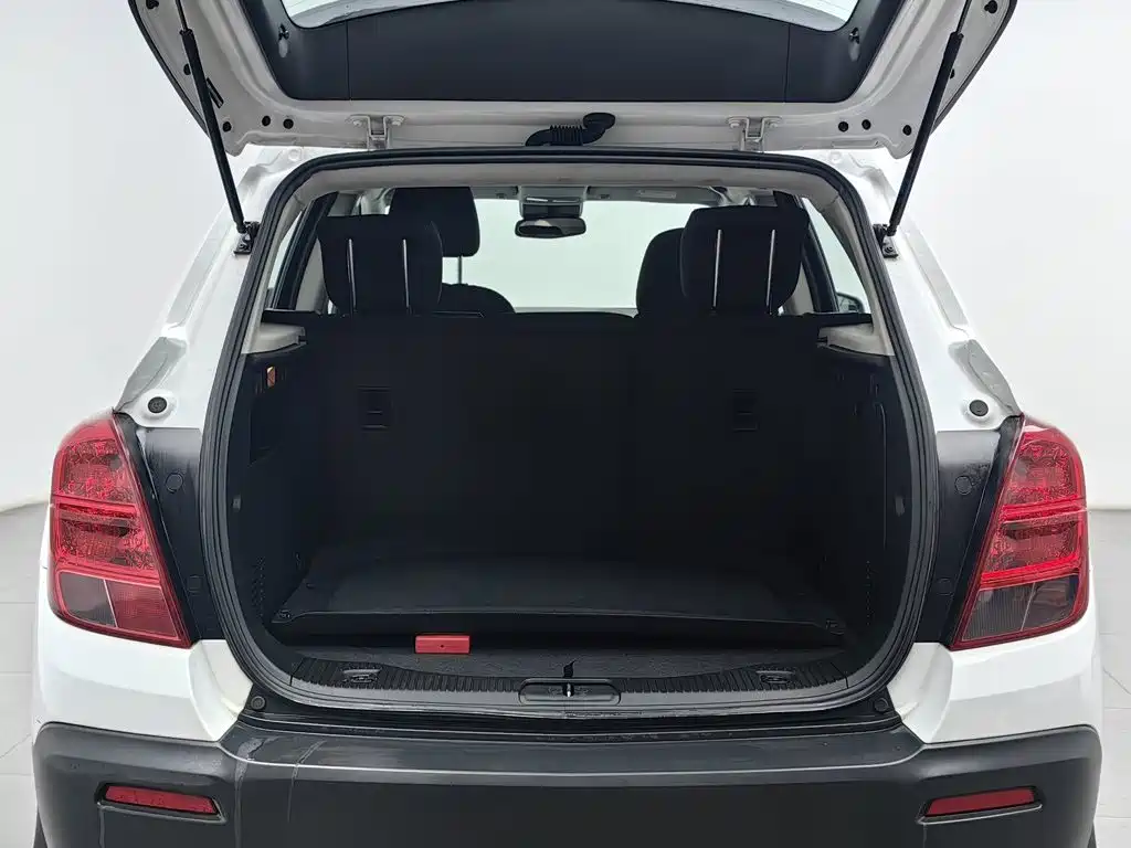 Chevrolet Trax — миниатюра 16