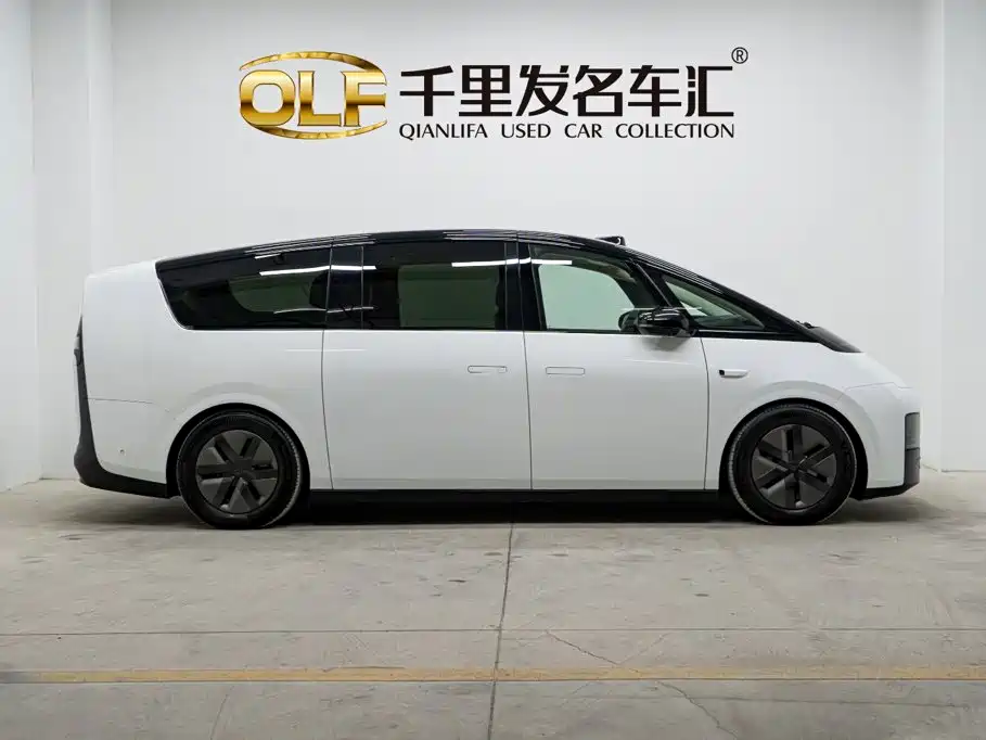 Li Auto Li MEGA — миниатюра 8
