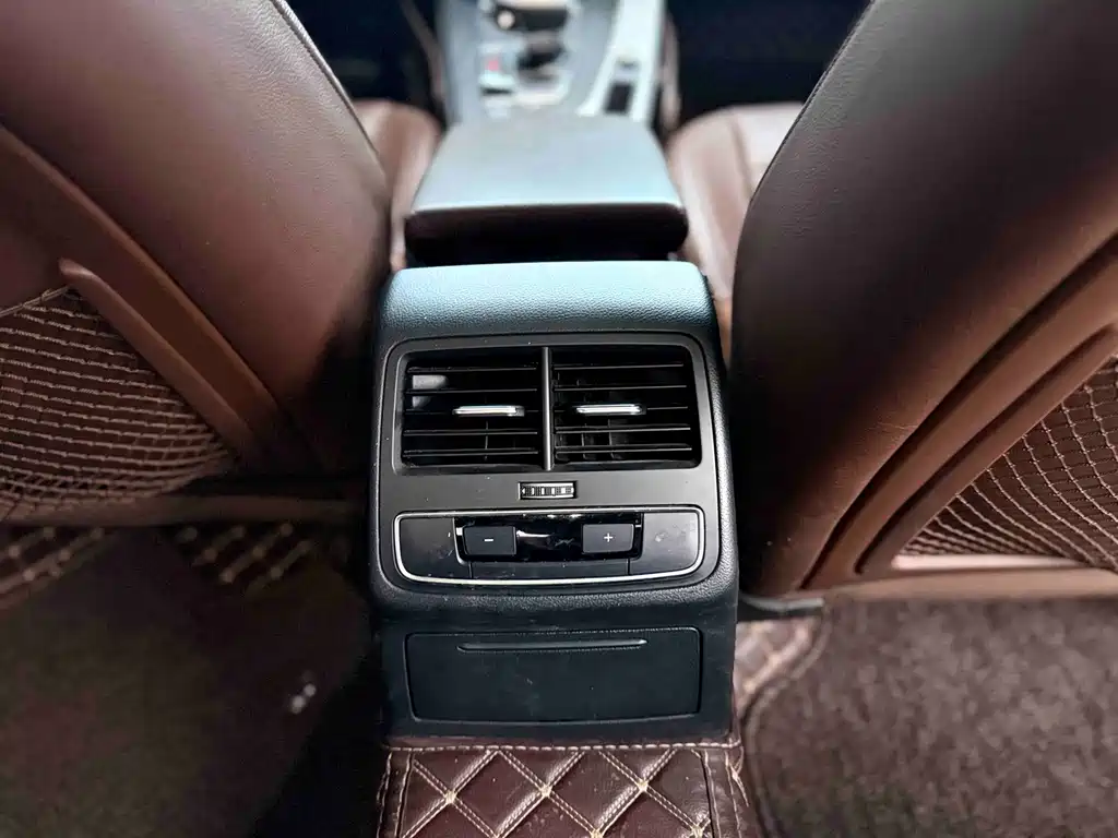 Audi A4L — миниатюра 23