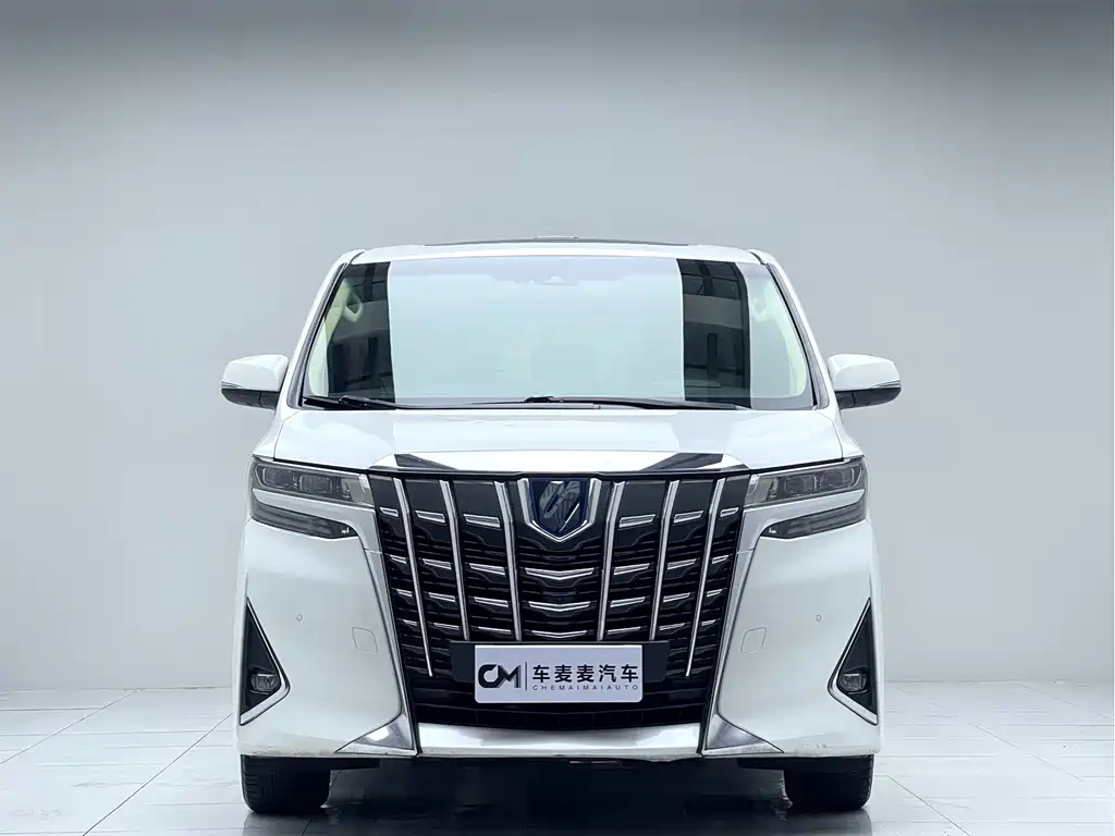 Toyota Alphard — миниатюра 2