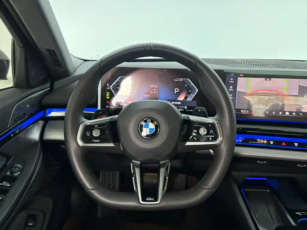 BMW 5 Series — миниатюра 17