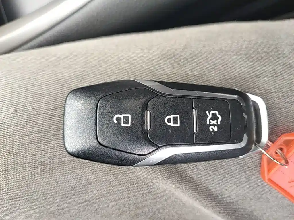 Ford Mondeo — миниатюра 9