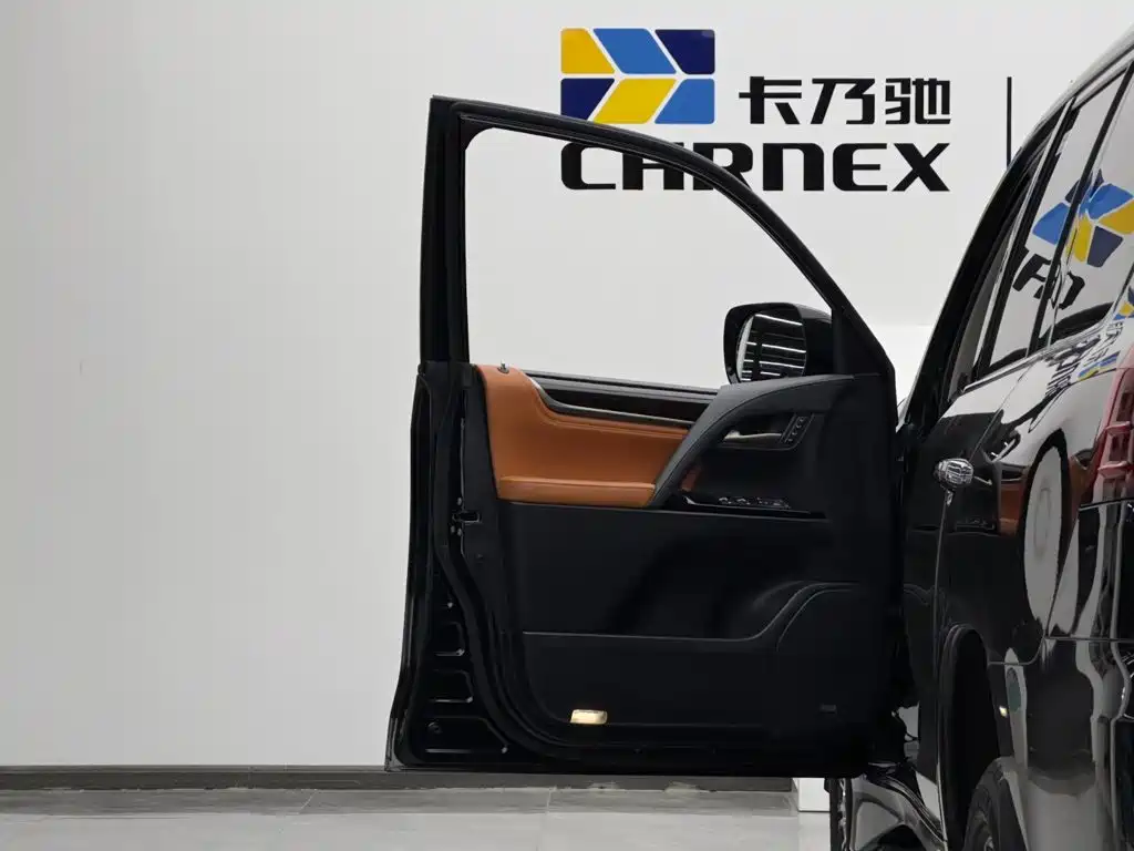 Lexus LX — миниатюра 7