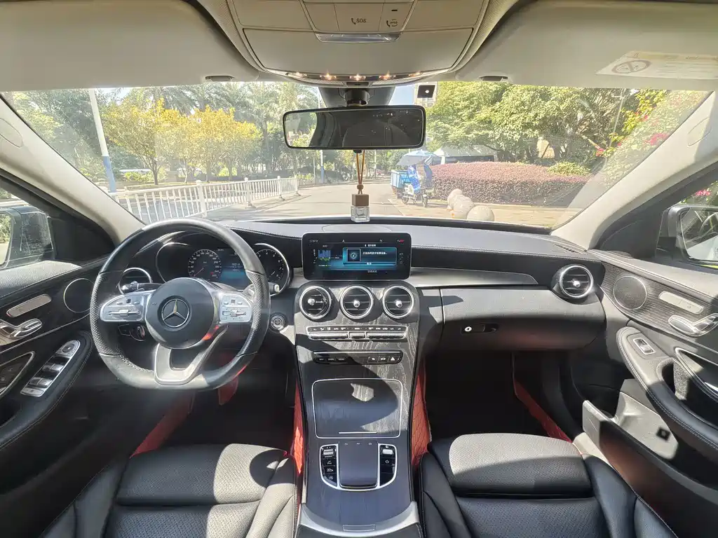 Mercedes-Benz C-Class — миниатюра 14