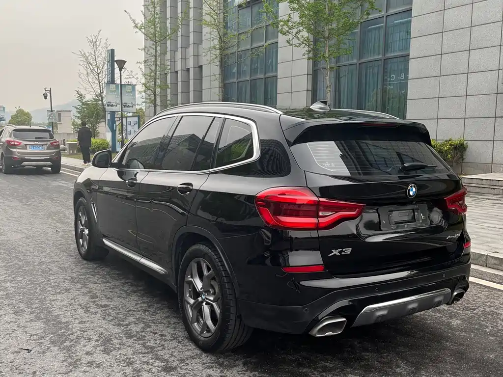 BMW X3 — миниатюра 10