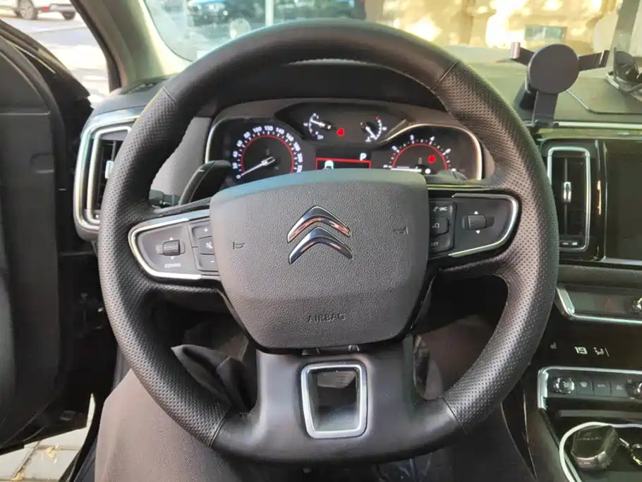 Citroen C6 — миниатюра 15