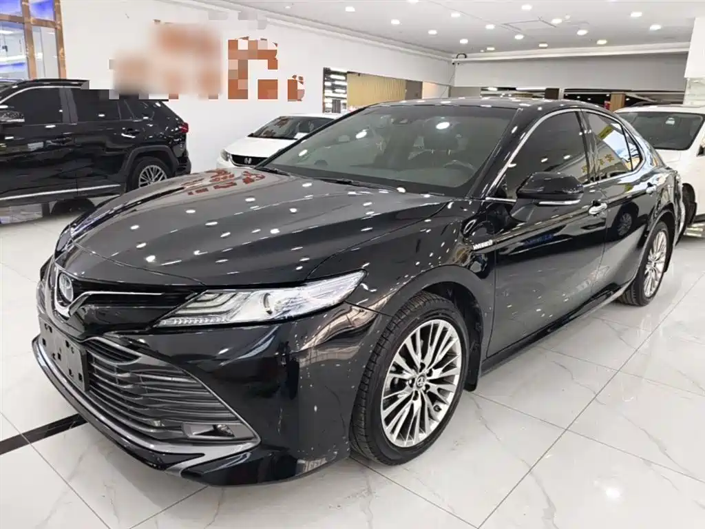 Toyota Camry 2021