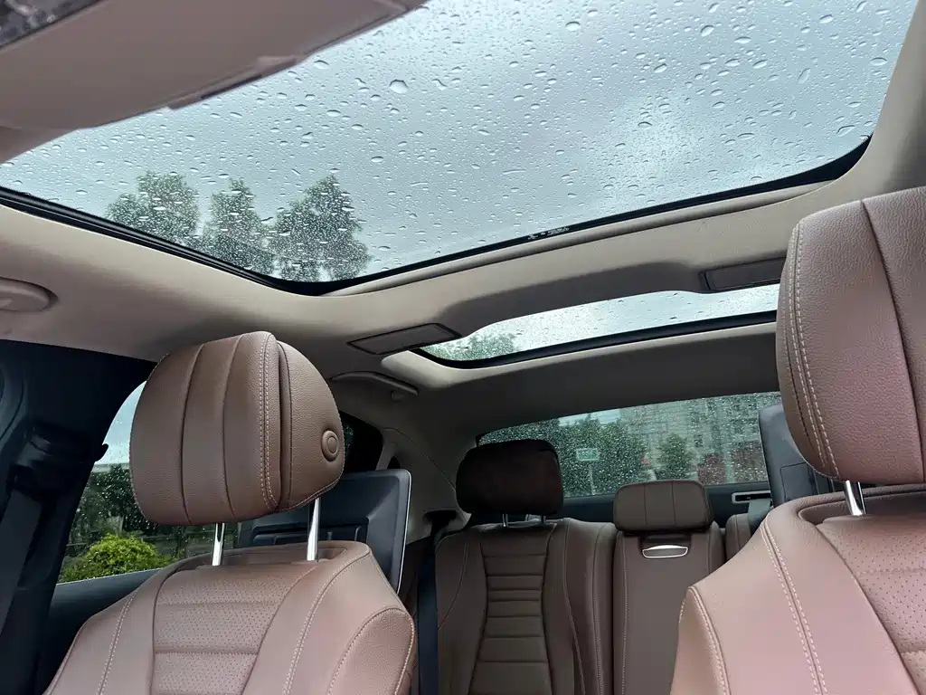 Mercedes-Benz E-Class — миниатюра 18