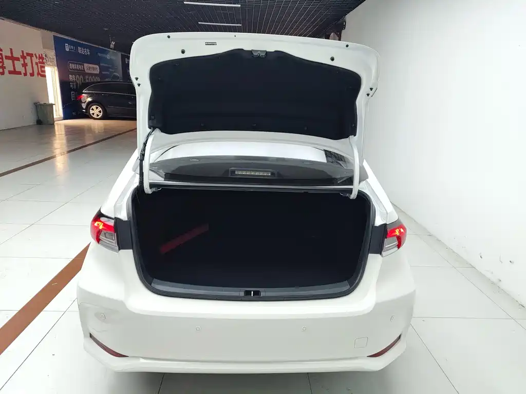 Toyota Corolla — миниатюра 14