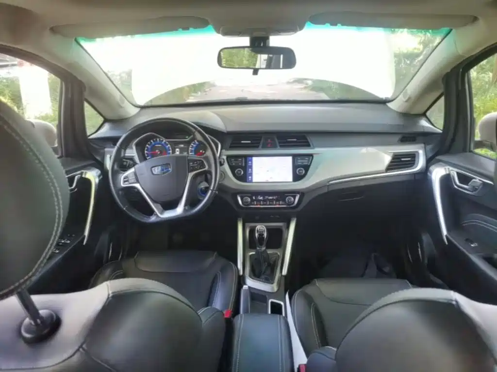 Geely Vision X3 — миниатюра 9
