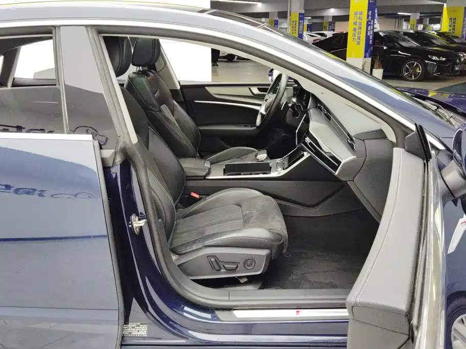 Audi A7L — миниатюра 8