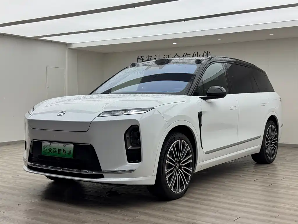 Nio ES8 2025