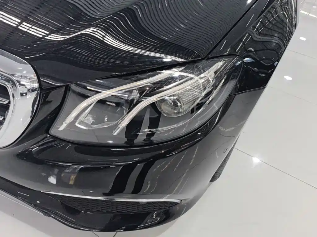 Mercedes-Benz E-Class — миниатюра 24