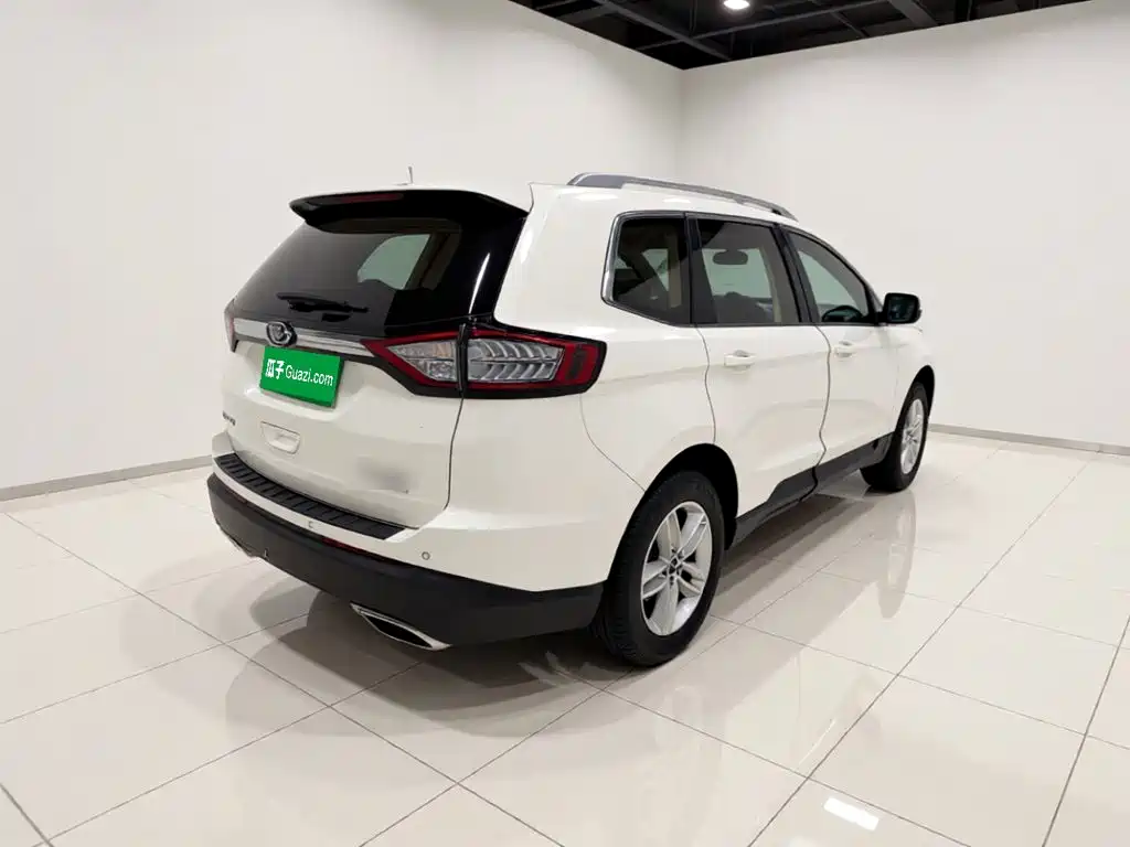 Ford Edge — миниатюра 6