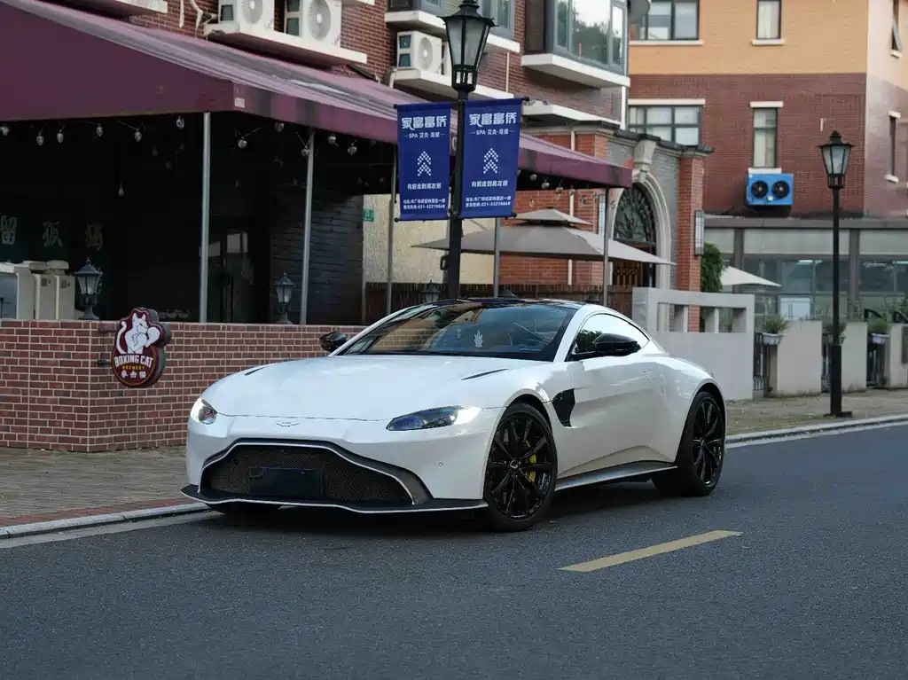 Aston Martin V8 Vantage