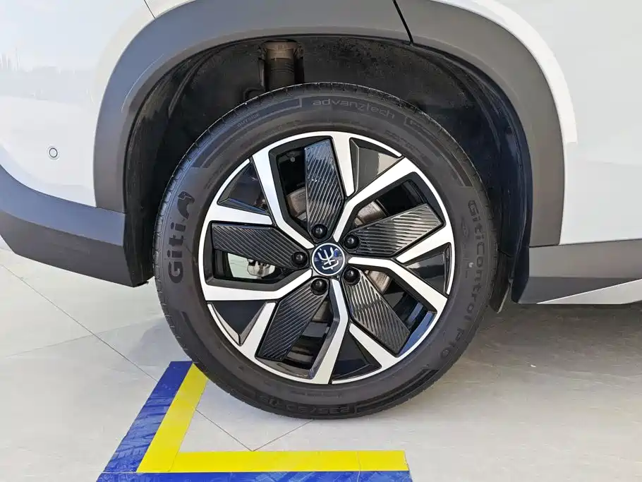 BYD L DM-i — миниатюра 6