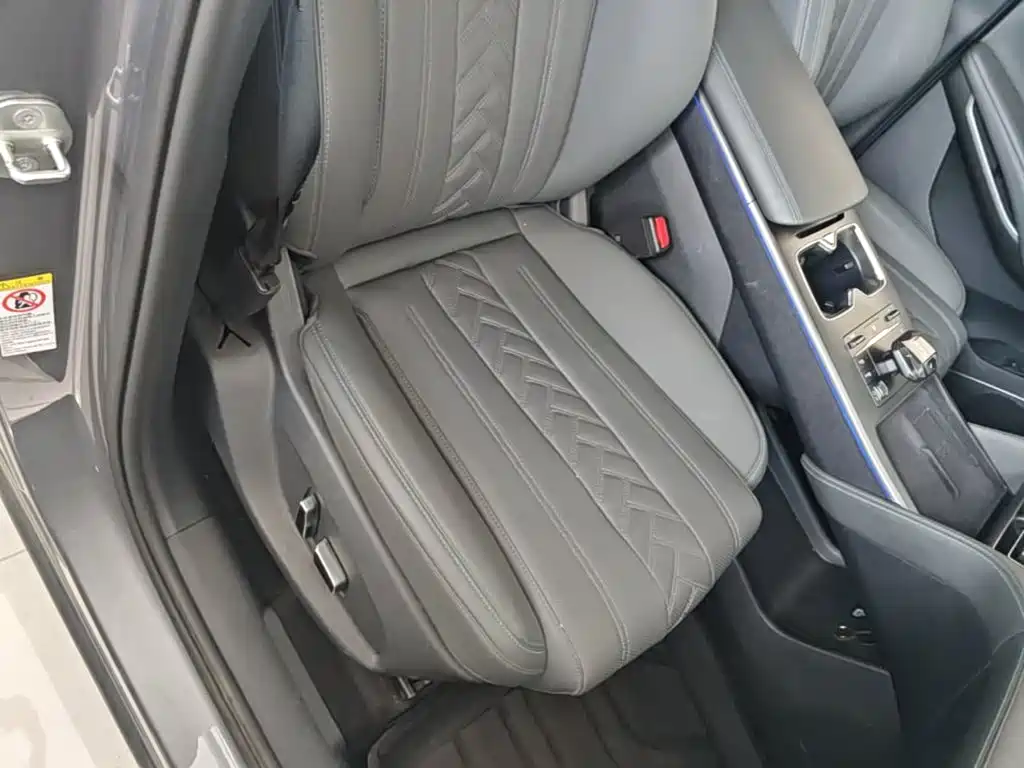 BYD L DM-i — миниатюра 25