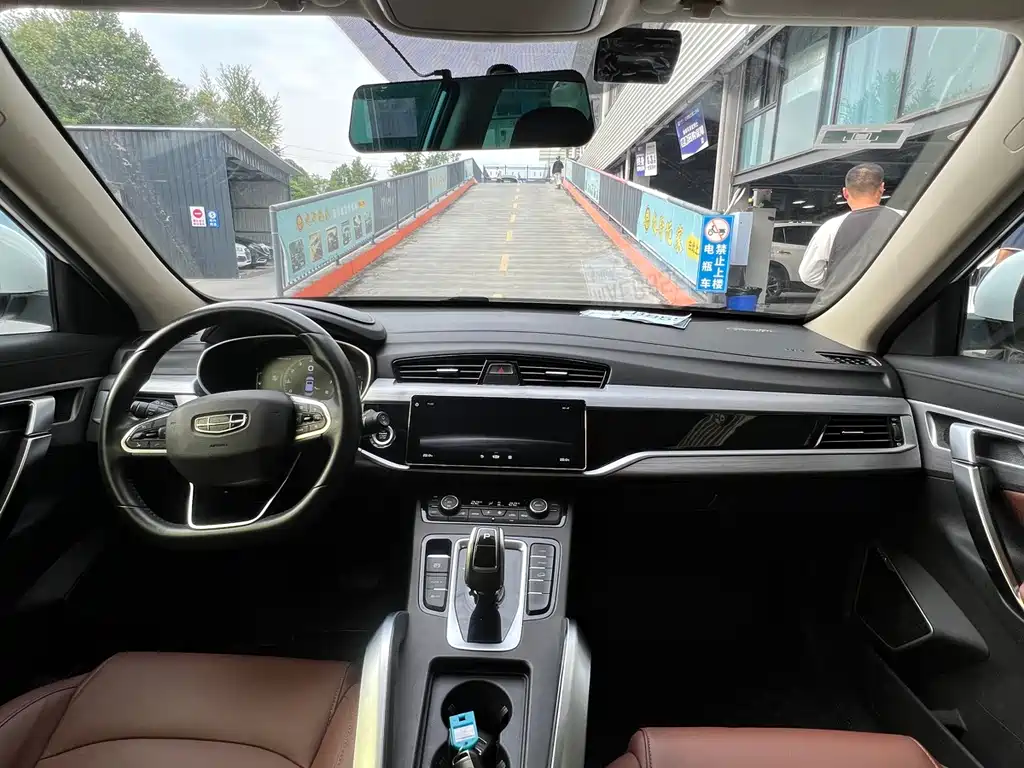 Geely Boyue — миниатюра 9