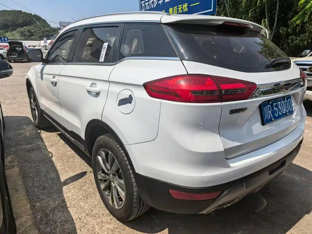 Geely Boyue — миниатюра 4