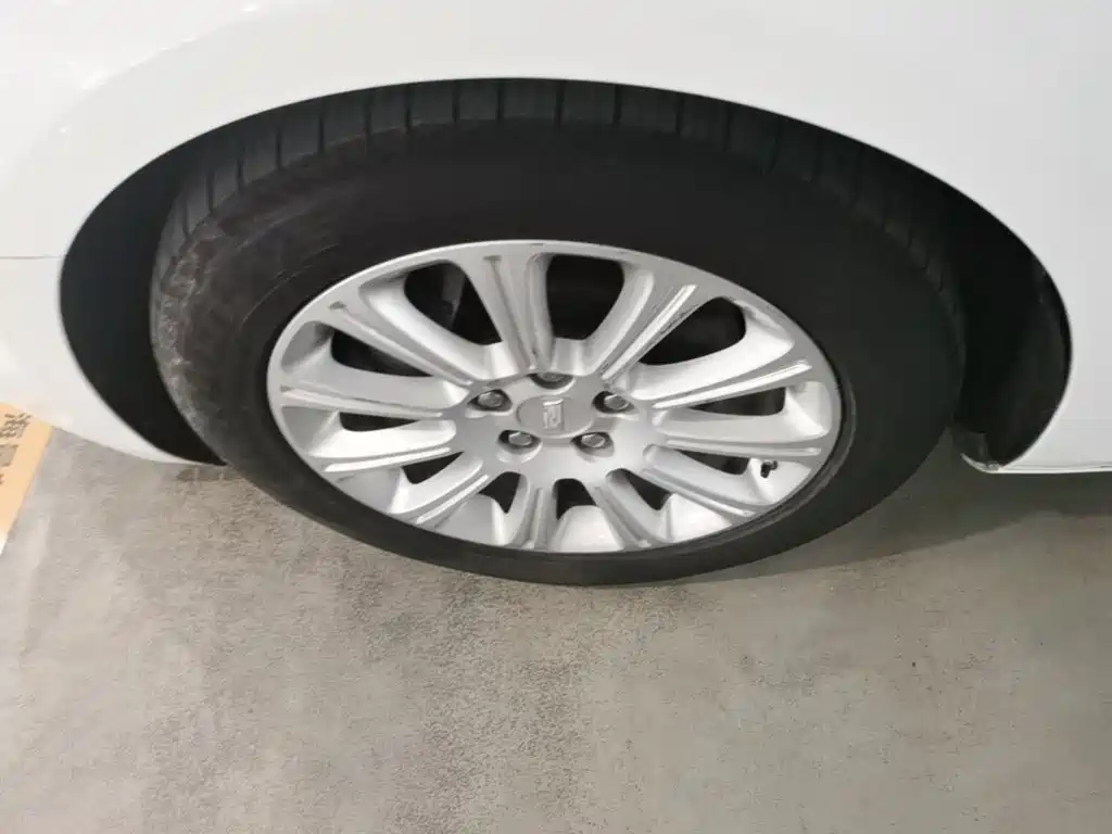 Cadillac XTS — миниатюра 23
