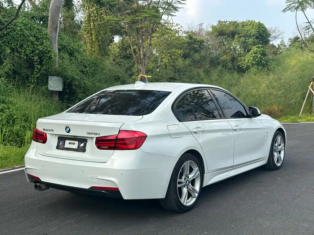 BMW 3 Series — миниатюра 8