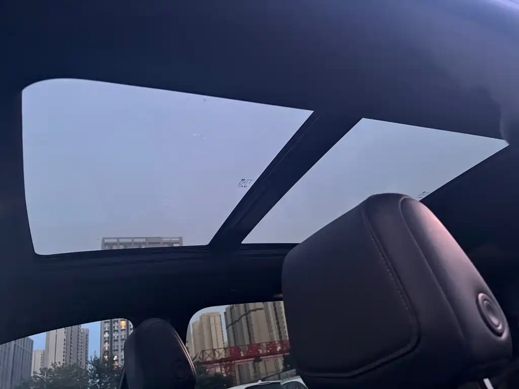 Cadillac XT6 — миниатюра 15