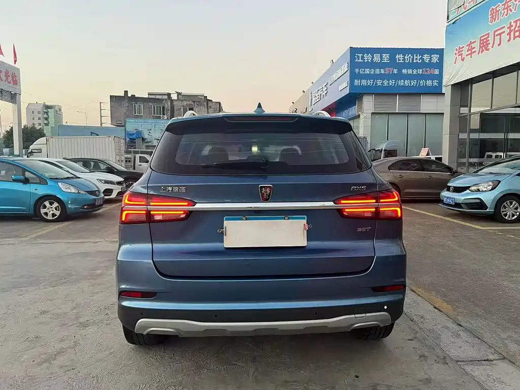 Roewe RX5 — миниатюра 8
