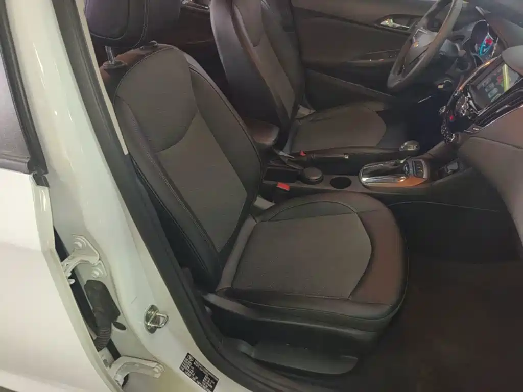 Chevrolet Cruze — миниатюра 25
