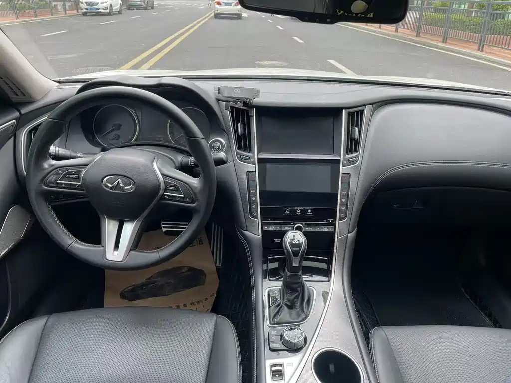 Infiniti Q50L — миниатюра 5