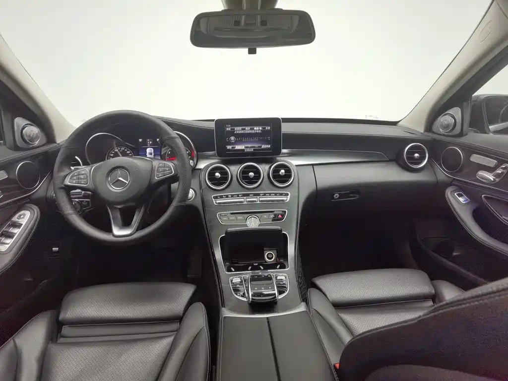 Mercedes-Benz C-Class — миниатюра 5