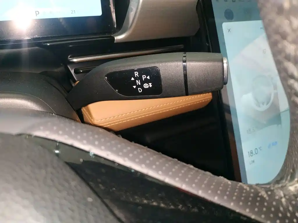 XPeng P5 — миниатюра 14