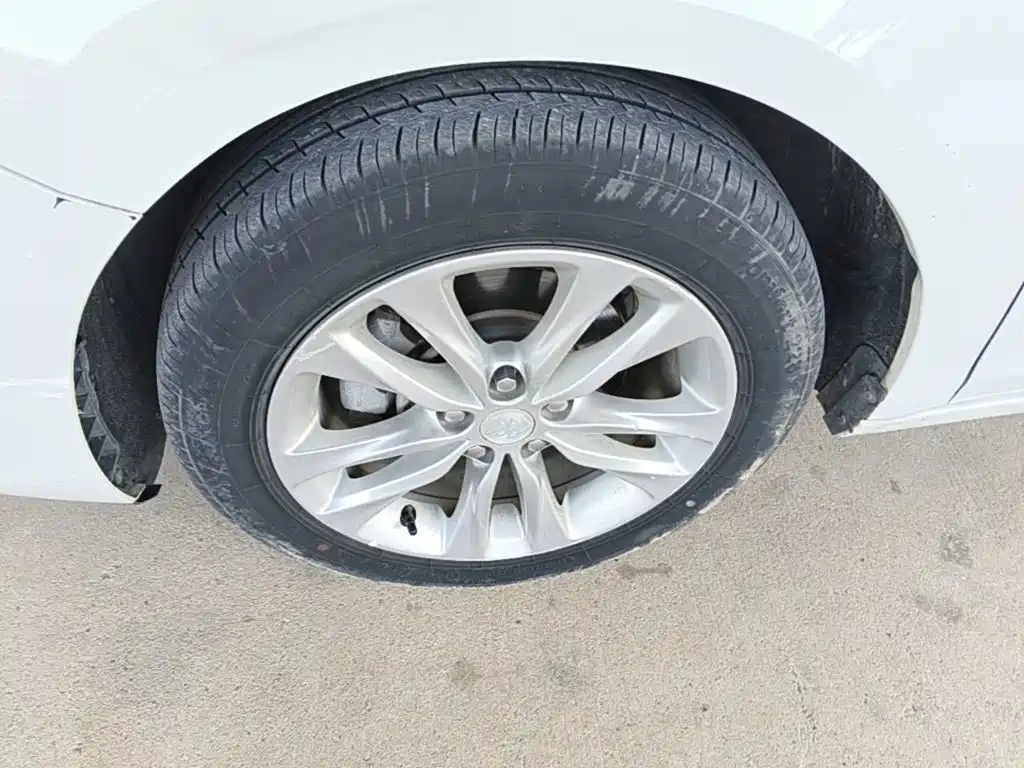 Buick Verano — миниатюра 23