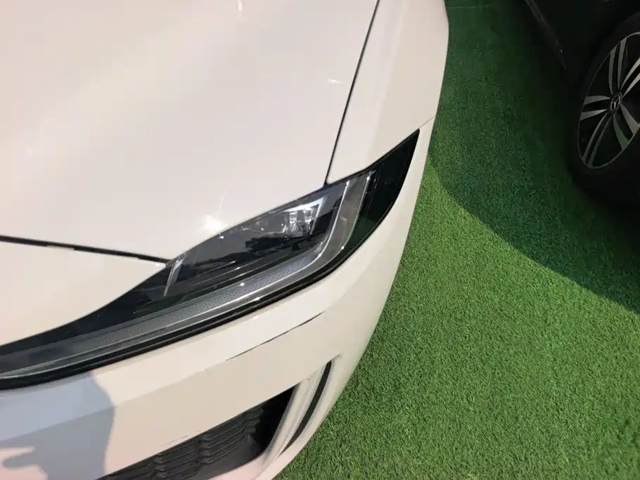 Jaguar XEL — миниатюра 5